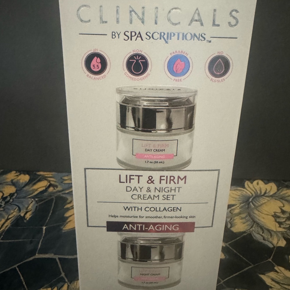 New CLINICALS Lift & Firm Cream Set